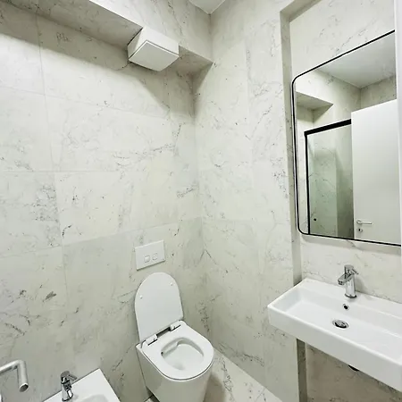 Apartment In The Heart Of *